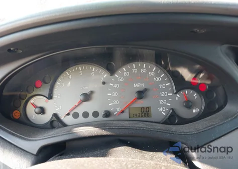 2003 Ford Focus Zx3 из США, поврежденный, VIN 3FAFP313X3R110032